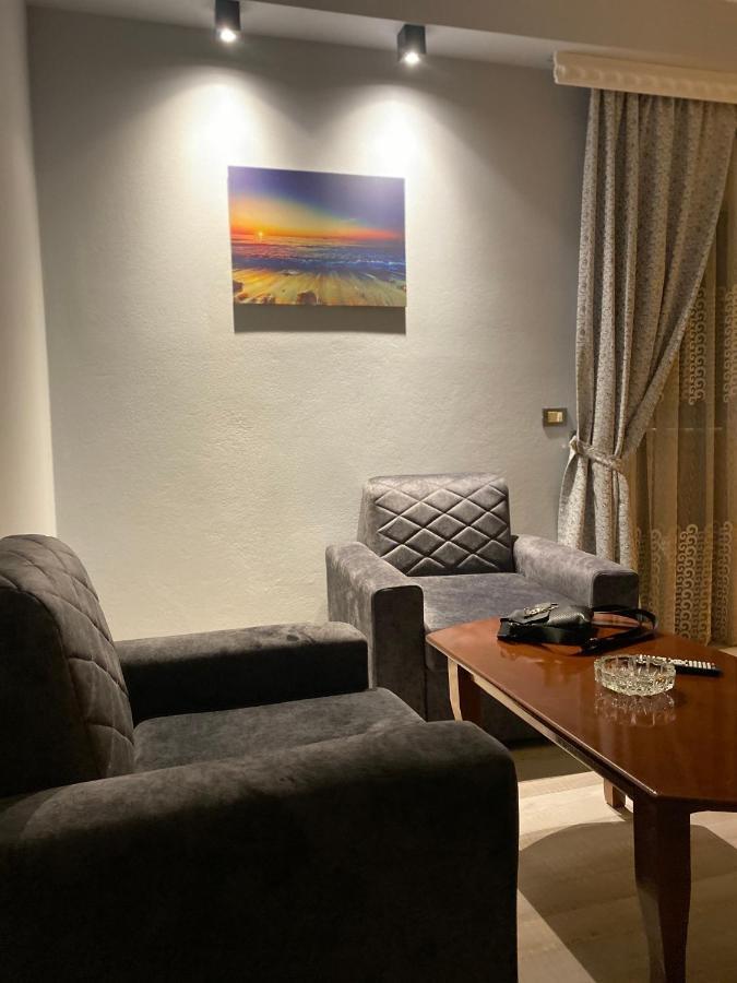 Hotel Jurgen Lezhë Zewnętrze zdjęcie
