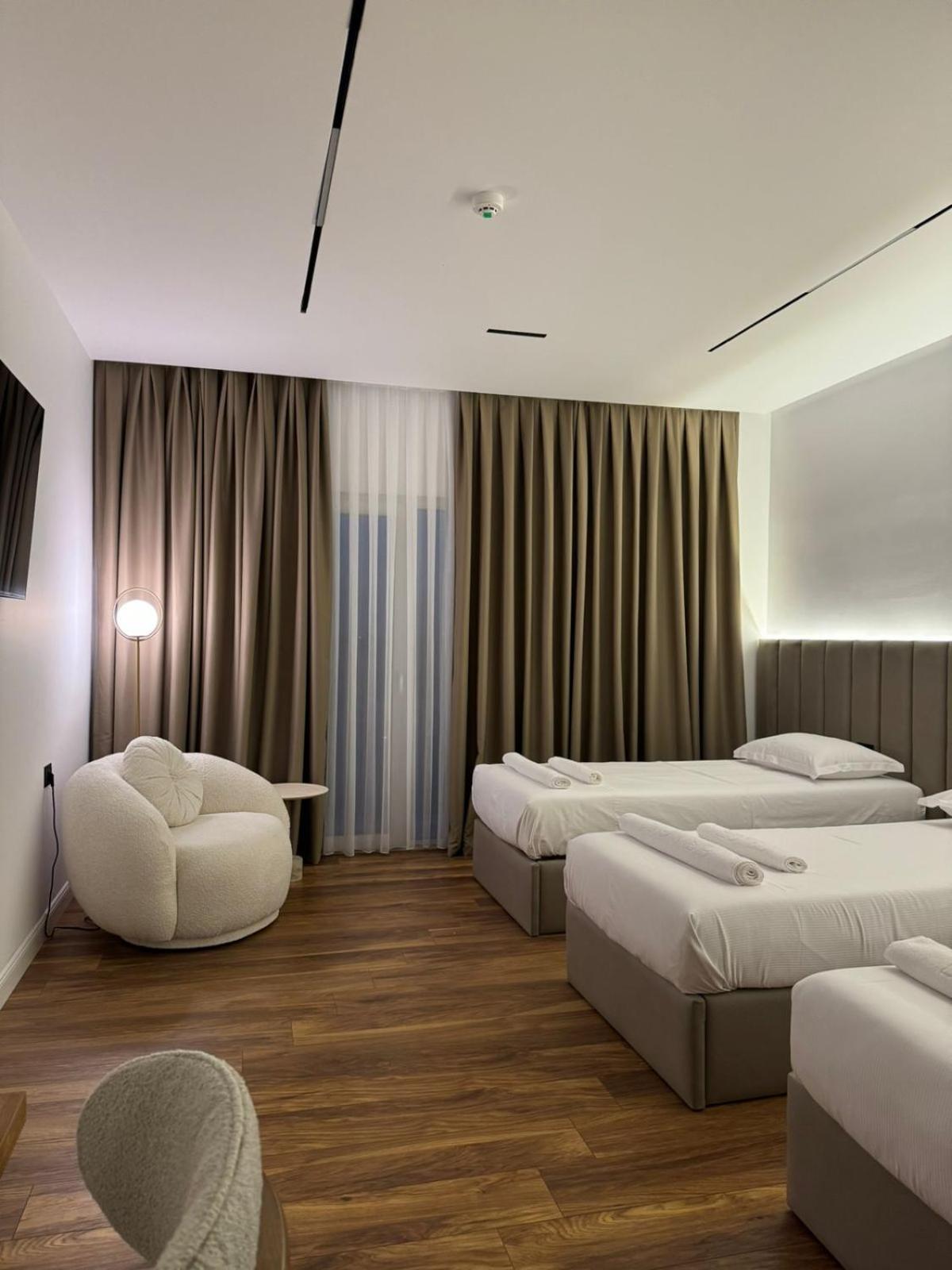 Hotel Jurgen Lezhë Zewnętrze zdjęcie