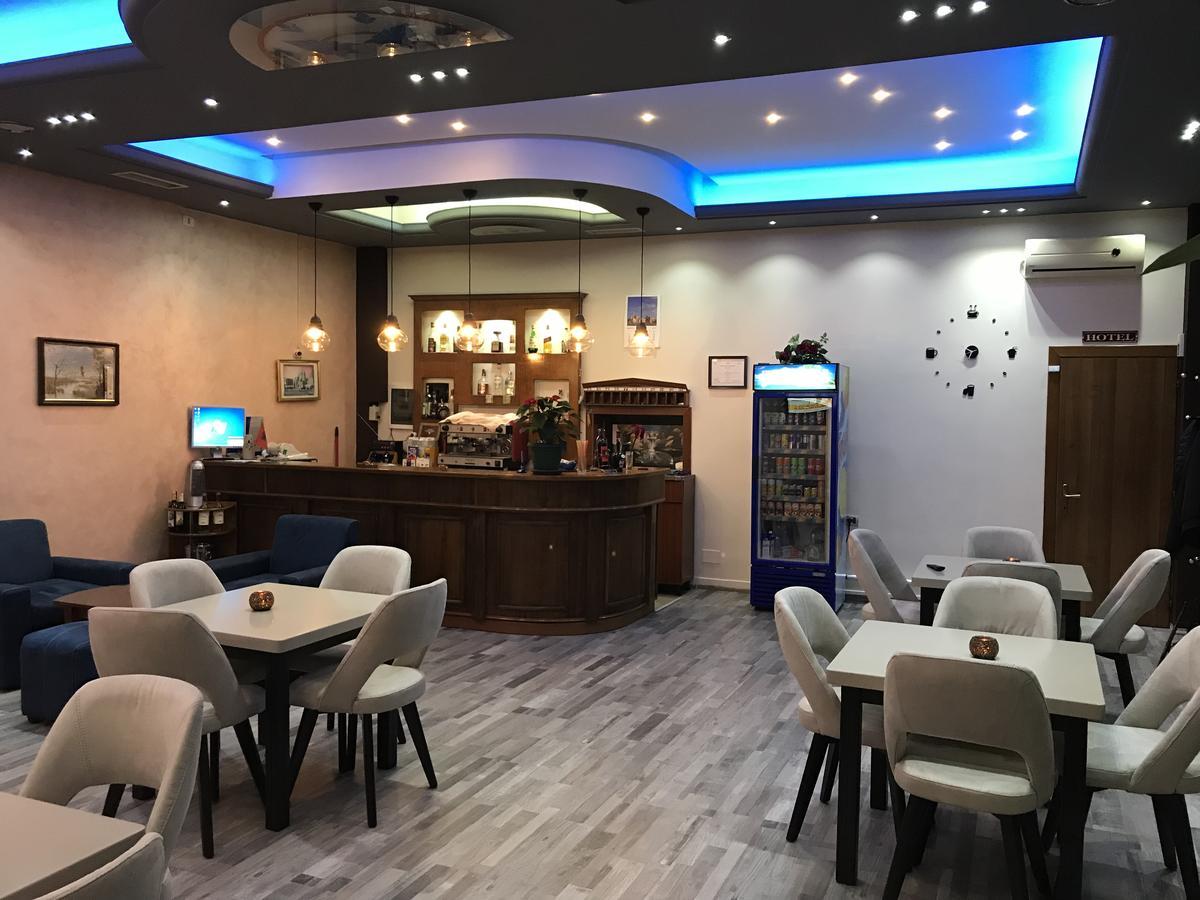 Hotel Jurgen Lezhë Zewnętrze zdjęcie